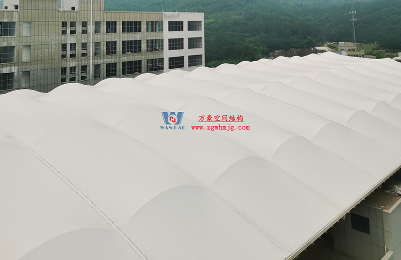浙江真愛毯業(yè)科技有限公司廠房三屋面膜結(jié)構(gòu)工程完工大吉！