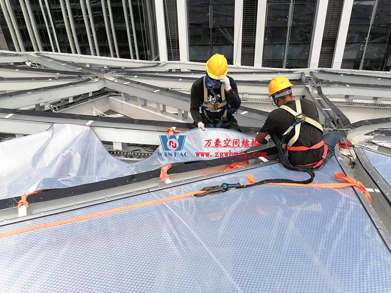 縱使烈日炎炎，腳步從未止歇！海南這個ETFE氣枕膜項目施工進度有最新消息