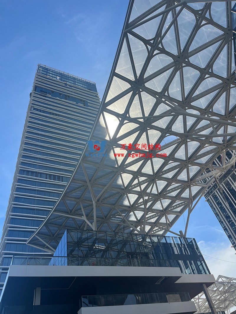 縱使烈日炎炎，腳步從未止歇！海南這個ETFE氣枕膜項目施工進度有最新消息